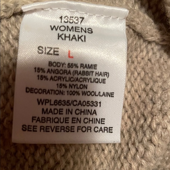 Women”s Woolrich Sweater, size L - Picture 7 of 7